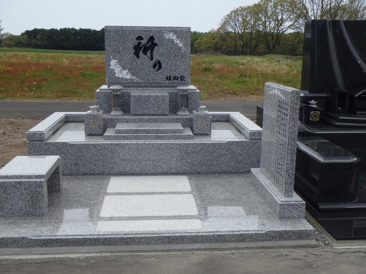 鎌田家鵡川宮戸霊園　①.jpg